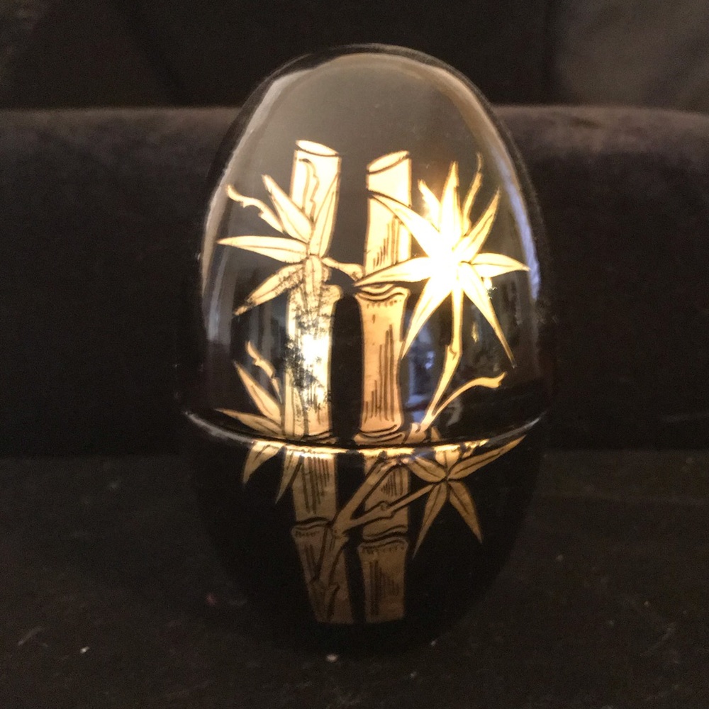 Collectible ❤️ Japanese Egg